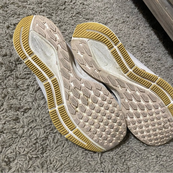 Blush light pink Nike Zoom Pegasus women’s running shoes size 7.5 - Picture 3 of 5